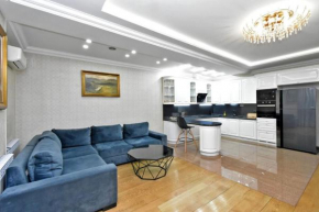 Aram street, 3 bedrooms Grand, Beautiful apartment DI777